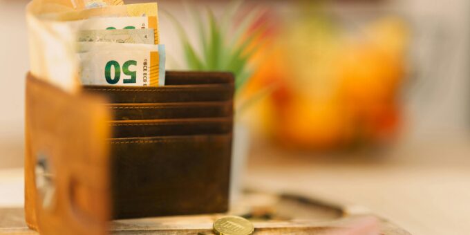 How to Save Money Even During Financial Crisis