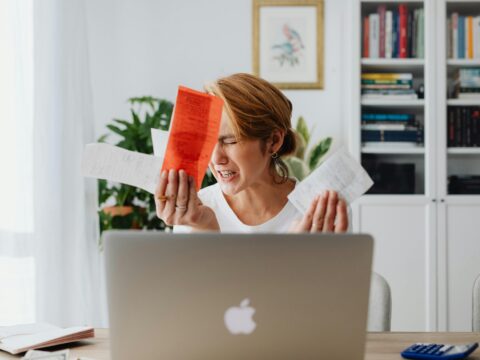 How to Avoid Payday Loans and Reduce Debt Safely